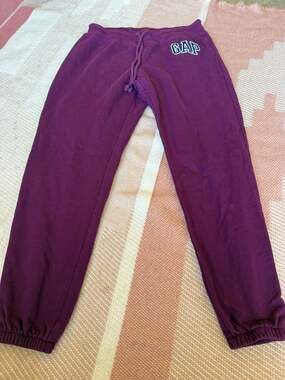 Gap sweatpants